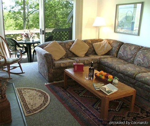 Condos At Mountainside Resort Стоу Номер фото