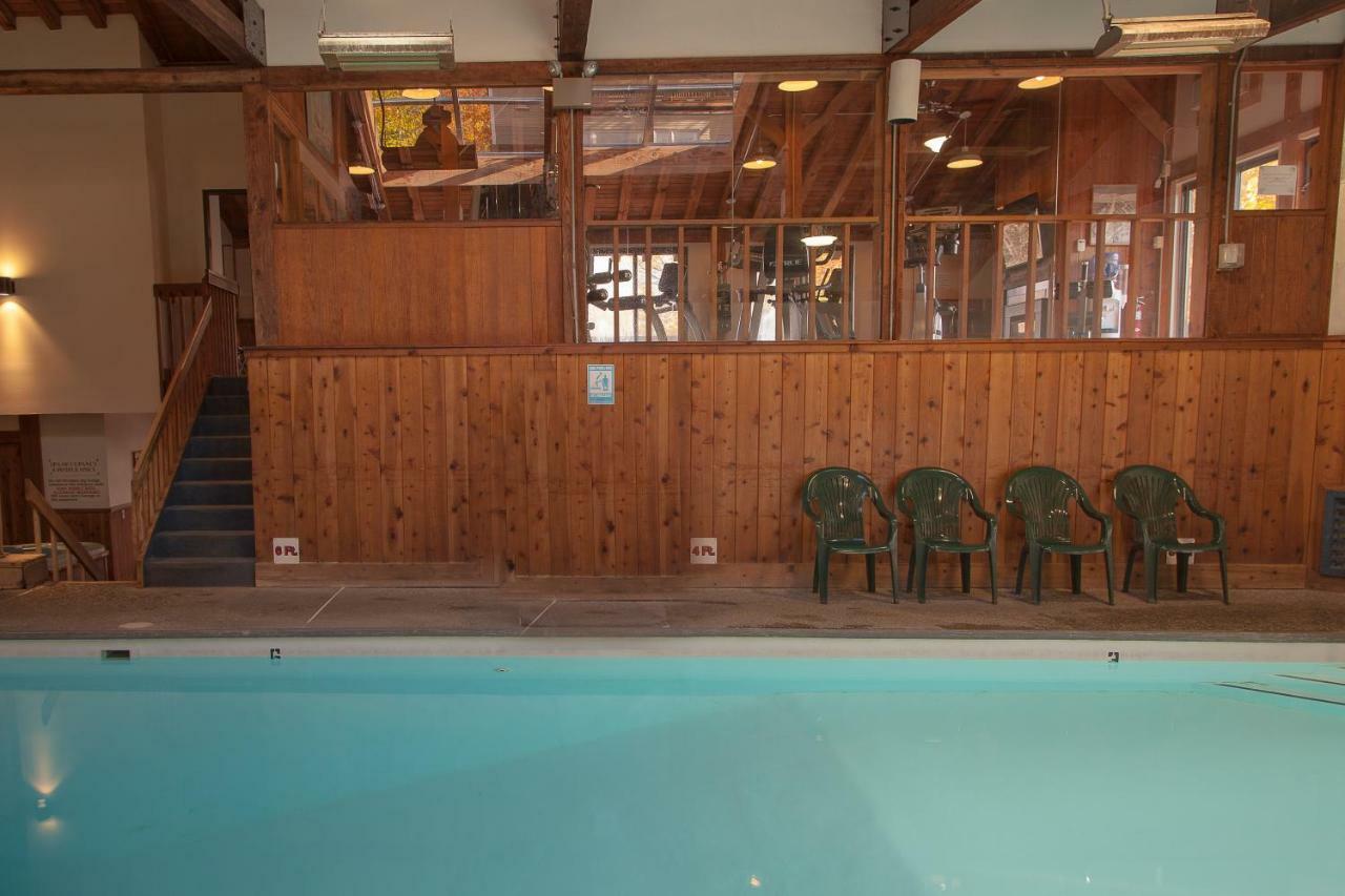 Condos At Mountainside Resort Стоу Экстерьер фото